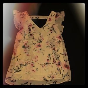 I'm selling a cute floral blouse